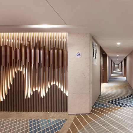 Holiday Inn Express Guilin City Center By Ihg Exterior foto