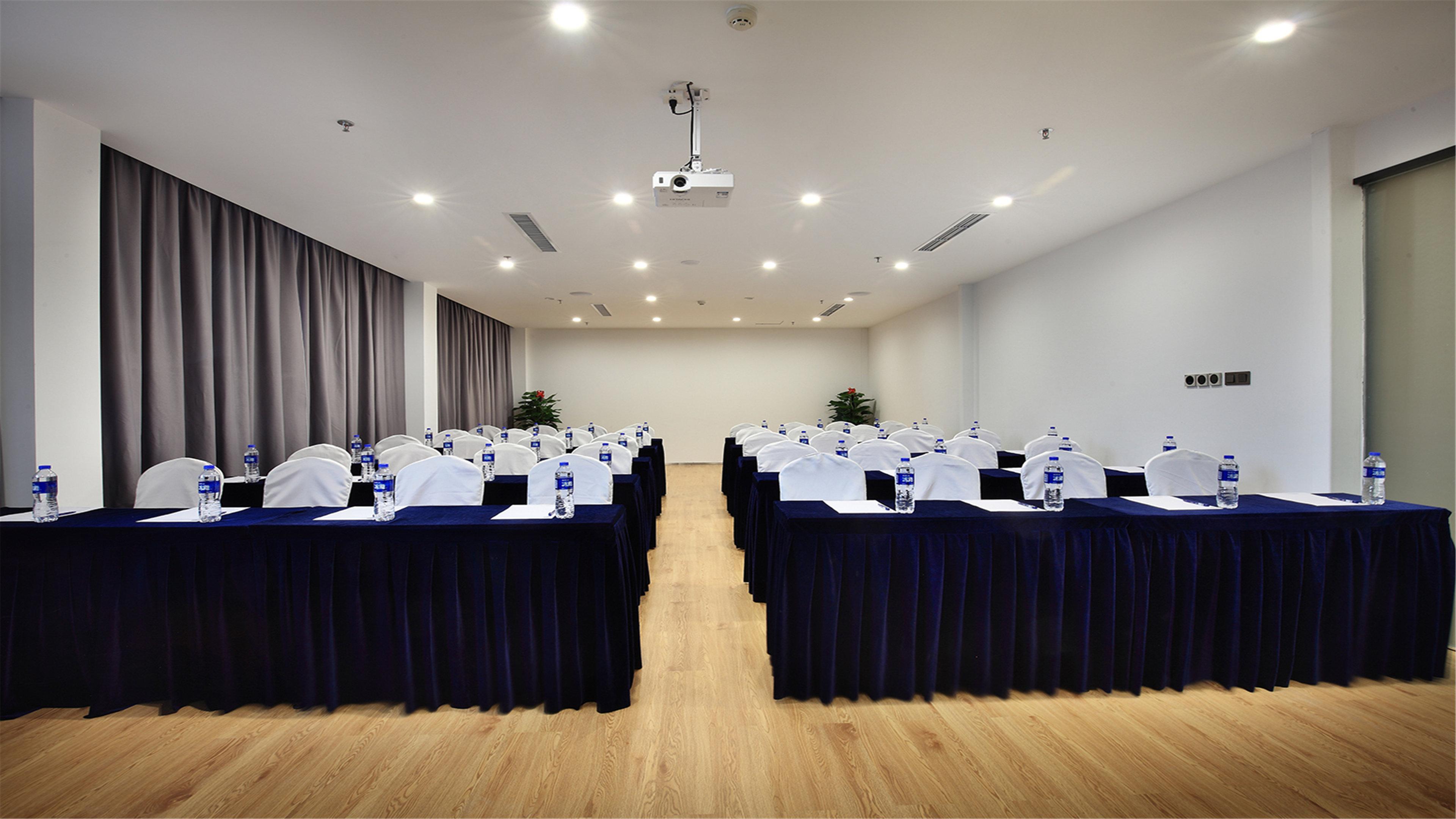Holiday Inn Express Guilin City Center By Ihg Exterior foto