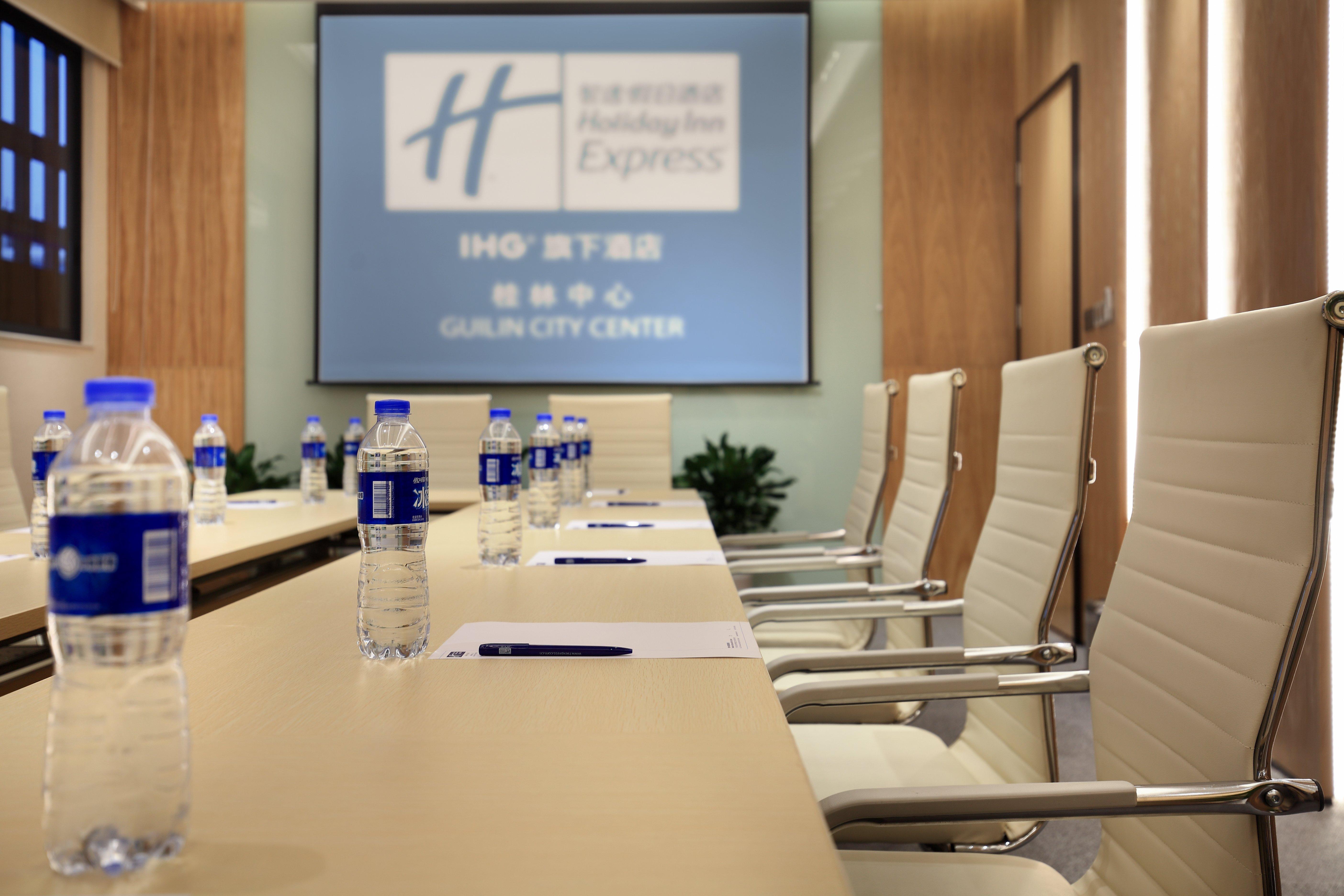 Holiday Inn Express Guilin City Center By Ihg Exterior foto